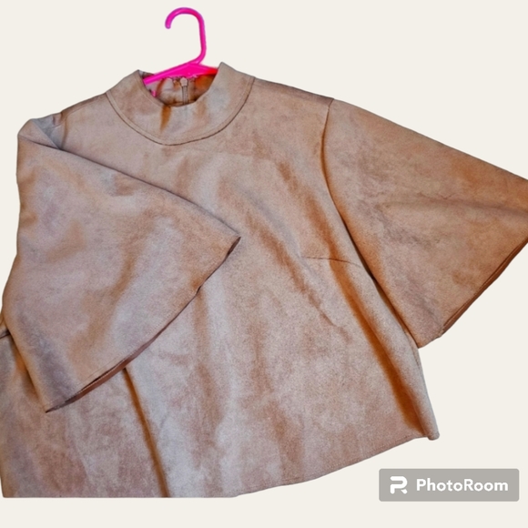 eva longoria Tops - Eva Longoria Faux Suede Blush Crop Top Boxy